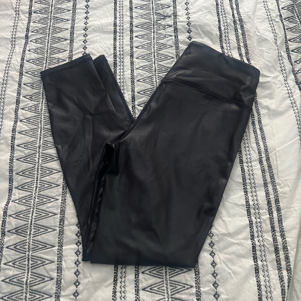 Fabletics Shine Leggings